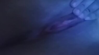 Gf rubbing one out before bed time