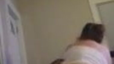 Grouchy BBW gets her nut