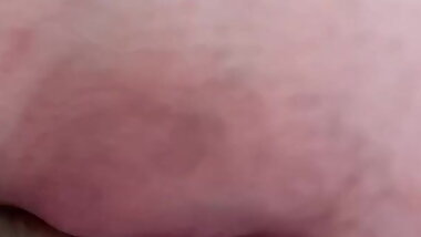 Giving my chubby gf a creampie