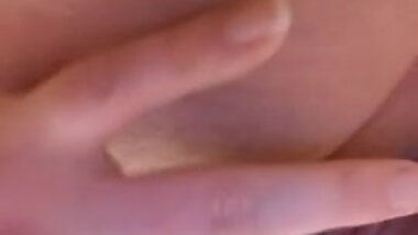 Rubbing her fat pussy