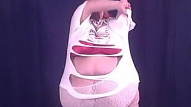 Obese gilf plays with her big fat belly