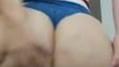 Sexy Colombian showing her fat ass and weaving me