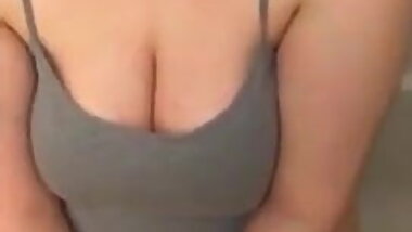 fat girl loves drinking piss