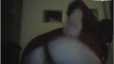 Milf shows off her fat Flaps